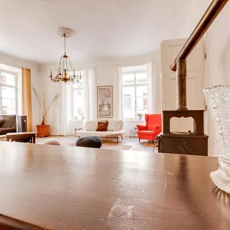 Apartment Old Town Magical Comfy 2bdr Historic House *