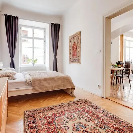 Old Town Magical Comfy 2bdr Historic House Apartment Prague
