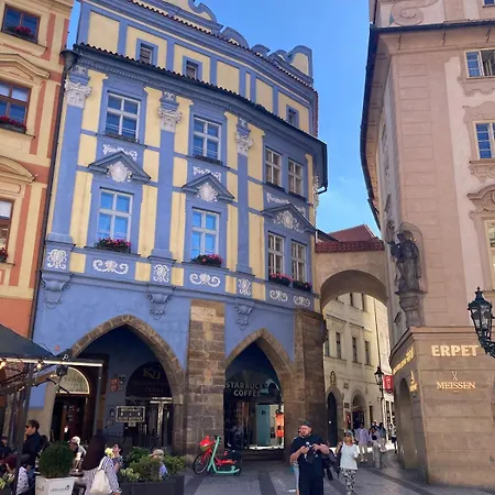 Old Town Magical Comfy 2bdr Historic House Apartment