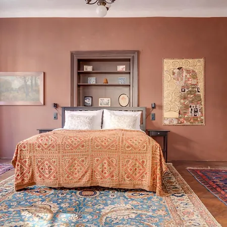 Old Town Magical Comfy 2bdr Historic House 프라하