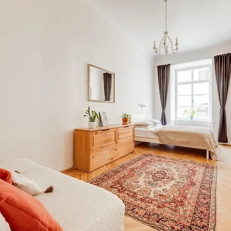 Old Town Magical Comfy 2bdr Historic House Apartment *