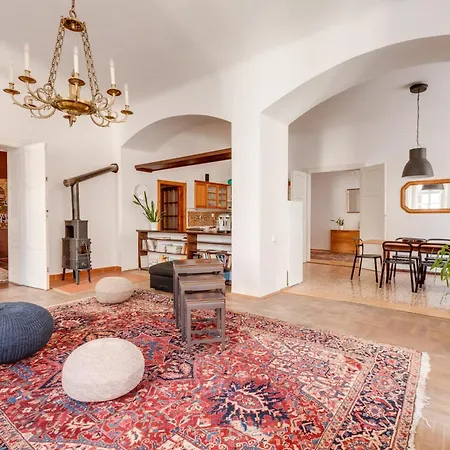 Old Town Magical Comfy 2bdr Historic House شقة
