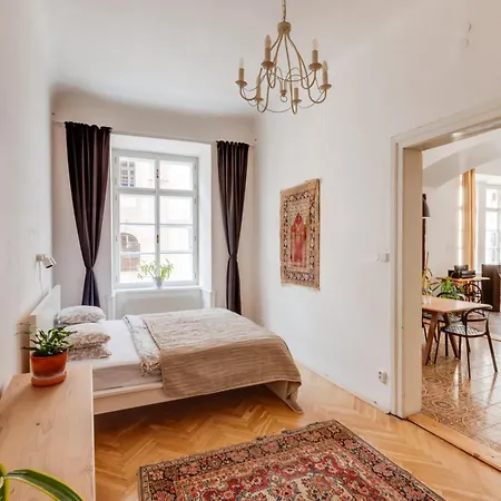 Old Town Magical Comfy 2bdr Historic House * براغ